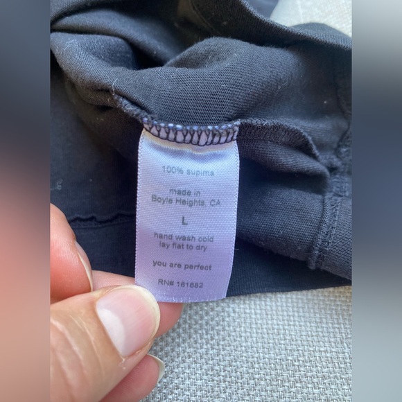 Perfectwhitetee Harley Woman Supima Cotton
Black Crewneck cropped Size L - Picture 3 of 5